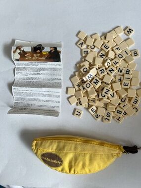 Bananagrams Word Game Fun For The Family With Instructions 144 Tiles Complete